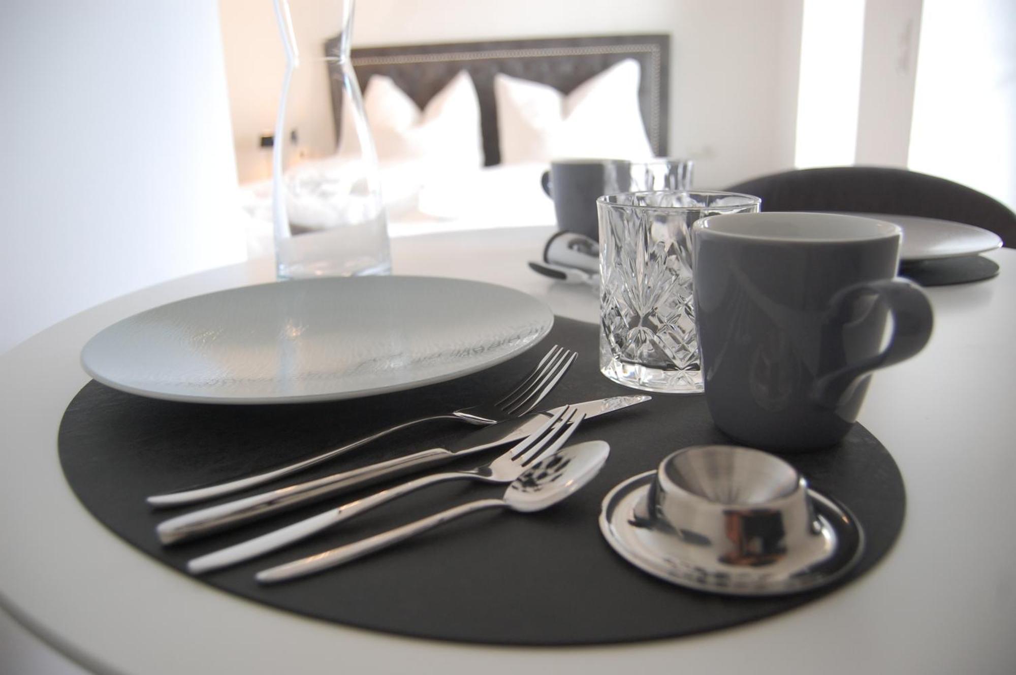 Aparthotel Myquartier Luxury Hideaways Innsbruck Esterno foto